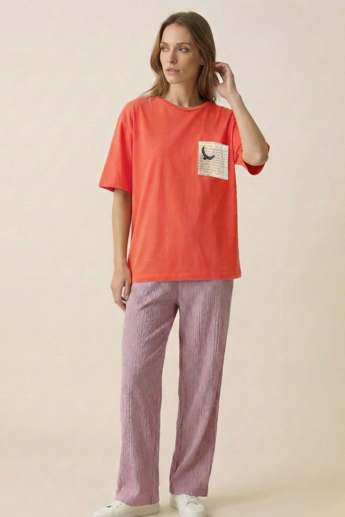 Çizgili Pantolon Ve Baskılı T-shirt Takım