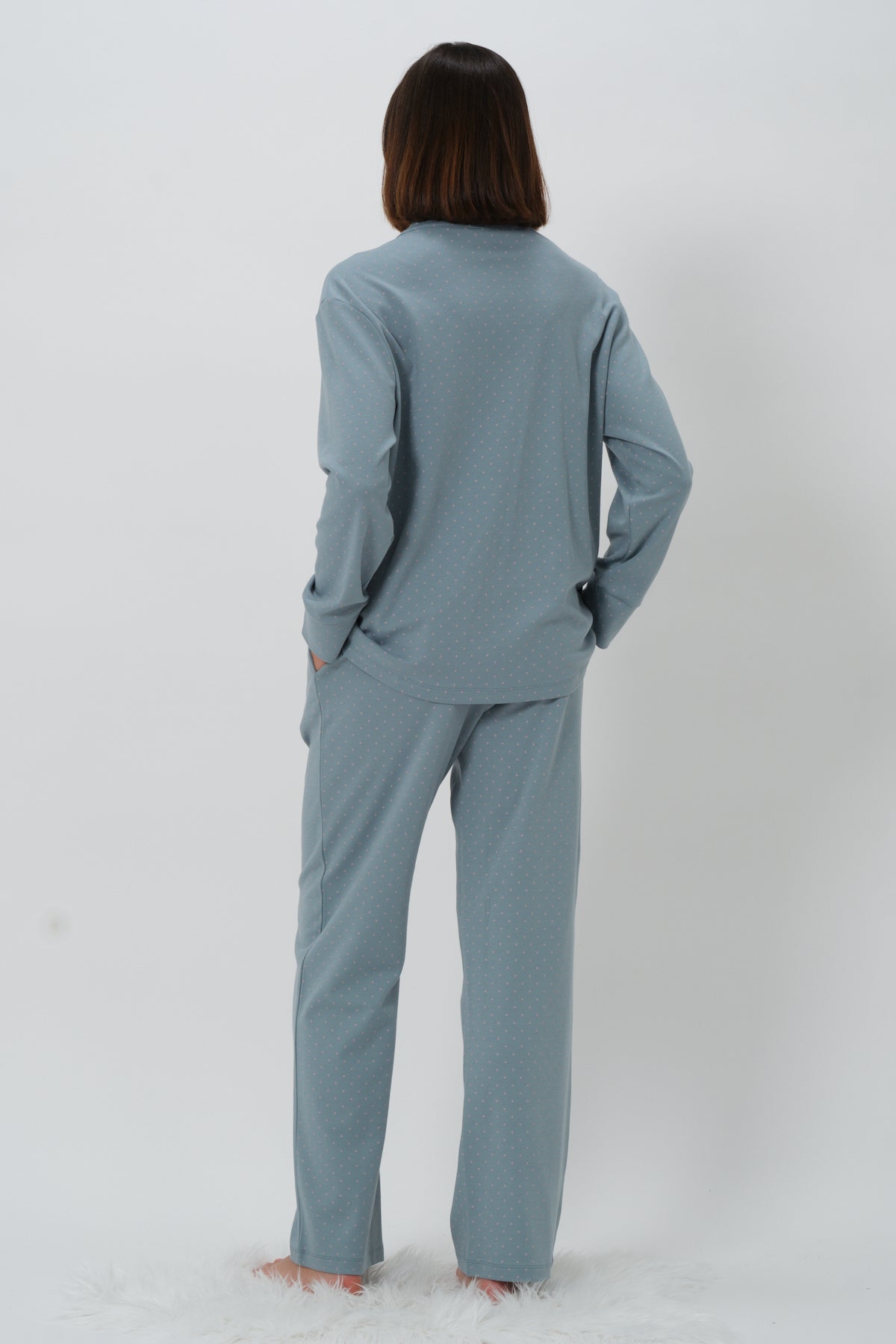 Kadın Puantiyeli Hakim Yaka Pijama Takımı