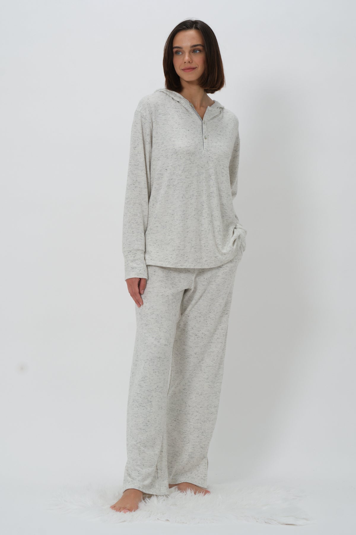 Kadın Kapüşonlü Düğmeli Pijama Takımı