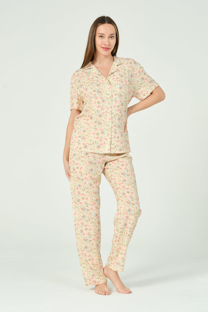 Kadın  Karışık Çiçek Desenli Pijama Takımı
