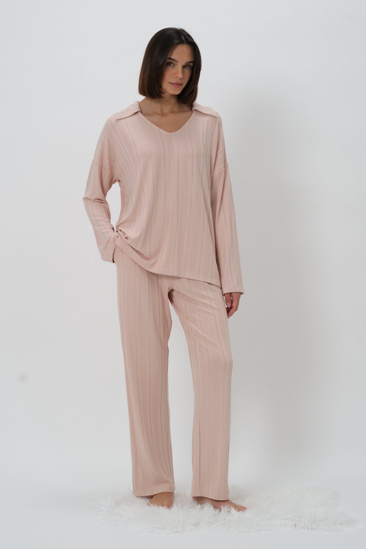 Kadın Yaka Detaylı Pijama Takımı