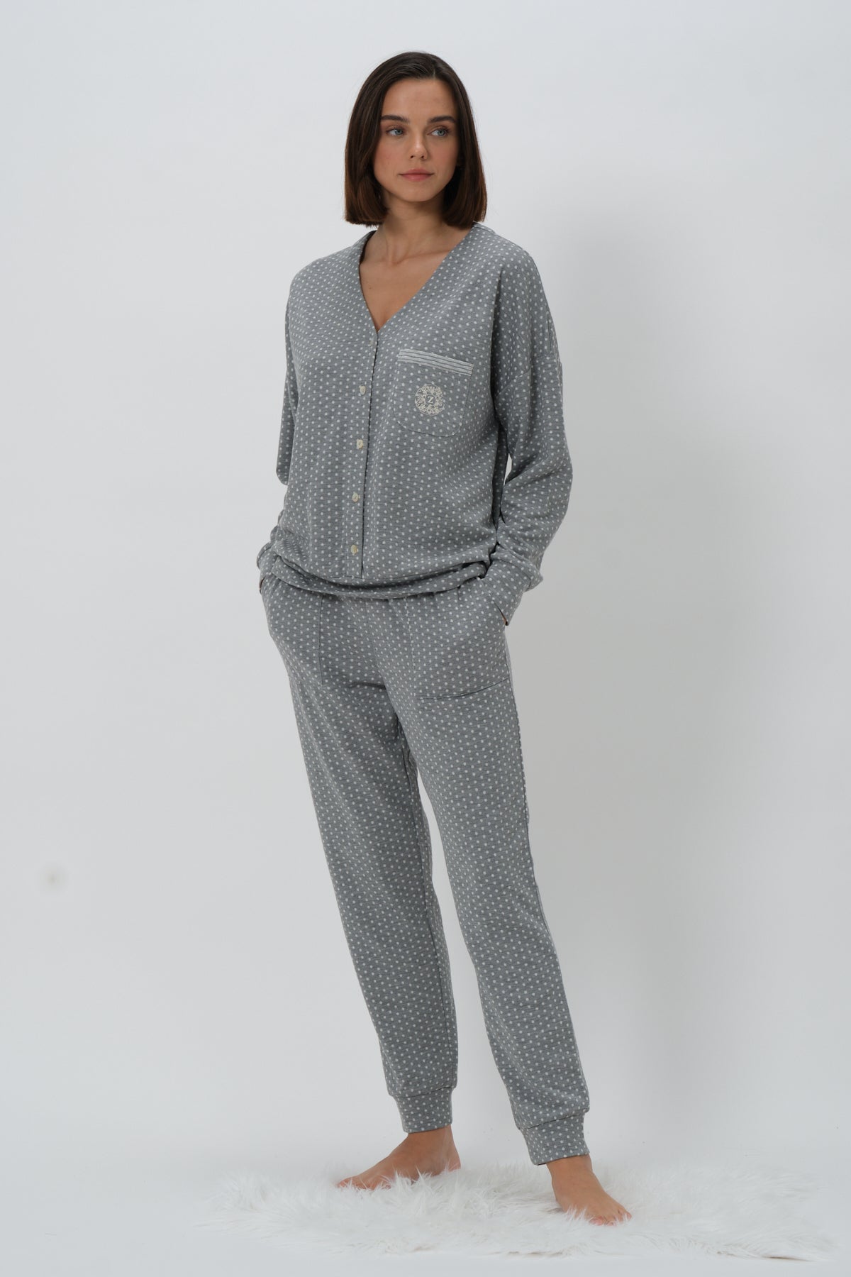 Kadın Puantiyeli V Yaka Pijama Takımı