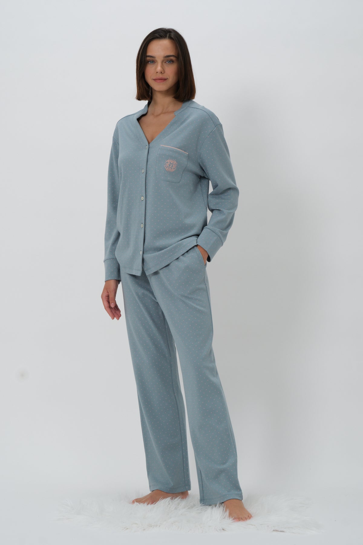 Kadın Puantiyeli Hakim Yaka Pijama Takımı