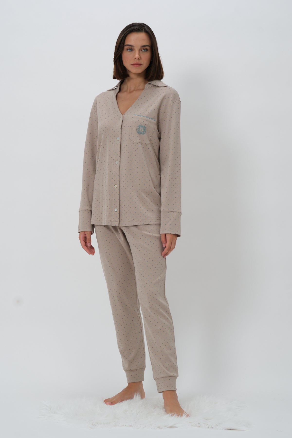 Kadın Puantiyeli V Yaka Pijama Takımı