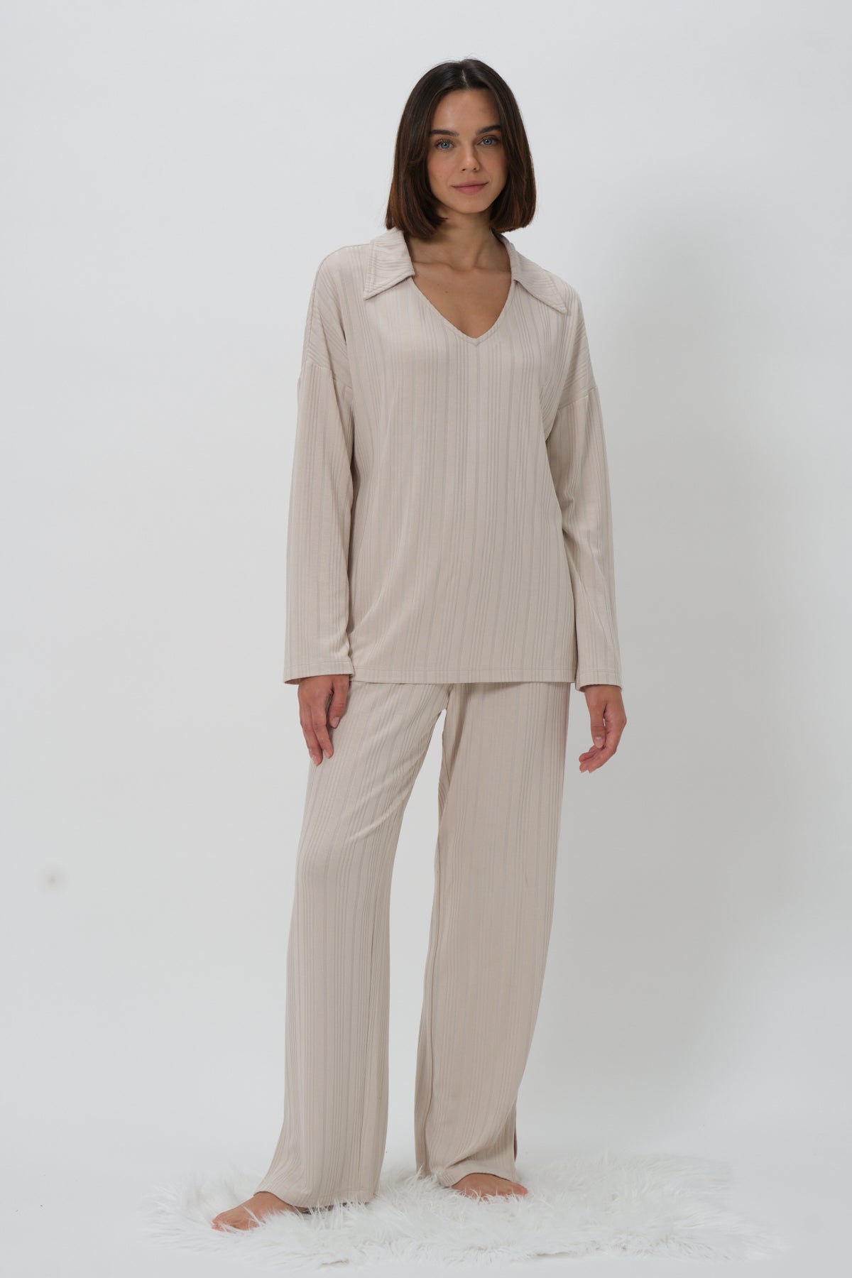 Kadın Yaka Detaylı Pijama Takımı
